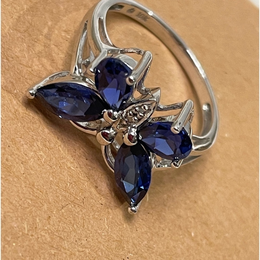 Elegant Silver and Blue Butterfly Ring - Picture 4 of 10